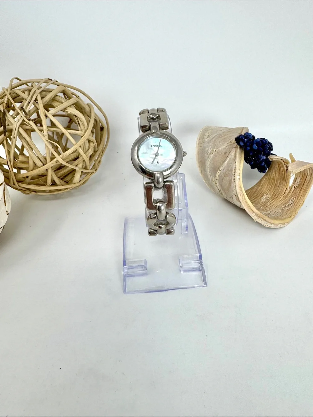Vintage Y2K Fossil Women's Silver Bracelet Watch with Mother-of-Pearl Dial